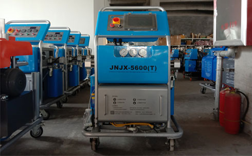 聚氨酯硬泡仿木發(fā)泡材料和發(fā)泡機(jī)(圖1) JNJX-H5600T聚氨酯硬泡發(fā)泡機(jī)