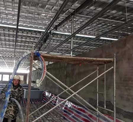 養殖場頂棚聚氨酯發泡(圖4) 養殖場頂棚聚氨酯發泡保溫案例